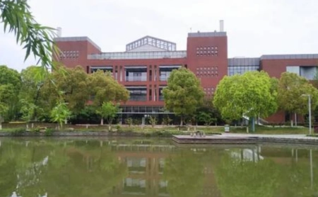 最详实的录取数据告诉考生，考入中国人民大学要多少分